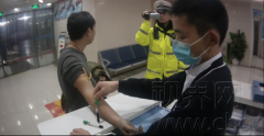 酒驾肇事找人顶包 引擎盖温度穿了帮