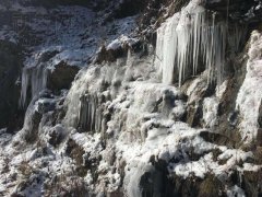 城口冰瀑奇观 美景天成无人琢