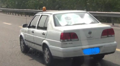 轿车上安警报器  想耍“威风”被查处