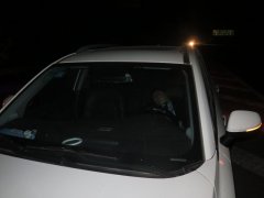 高速路上停车睡觉 驾驶员：误把导流线当停车区