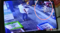 3岁男童玩滑板车撞倒女子  家长赔了6万元