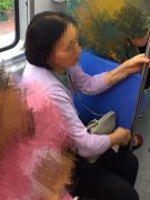 怀胎七月的孕妇不想让座 大妈却说年轻人素质不行