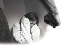 坐月子期间男友脾气暴躁   带娃回娘家却遭嫂子嫌弃