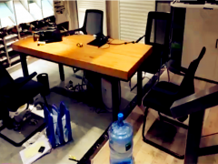 因为装修不满意 孕妇家具店掀翻数台电脑